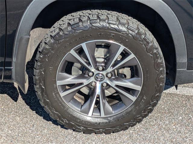 used 2018 Toyota Highlander car, priced at $19,990