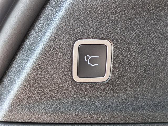 new 2026 Chrysler Pacifica car, priced at $40,235