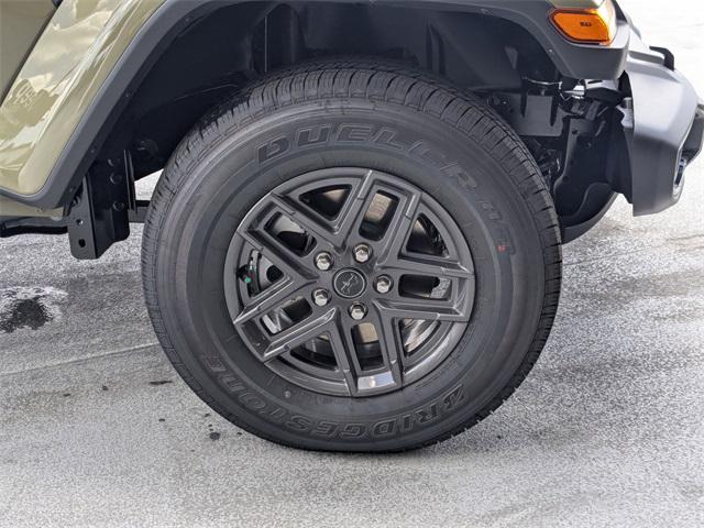 new 2025 Jeep Gladiator car, priced at $41,748