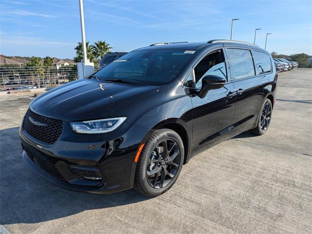 new 2026 Chrysler Pacifica car, priced at $45,665