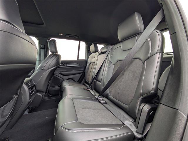 new 2025 Jeep Grand Cherokee car, priced at $41,050