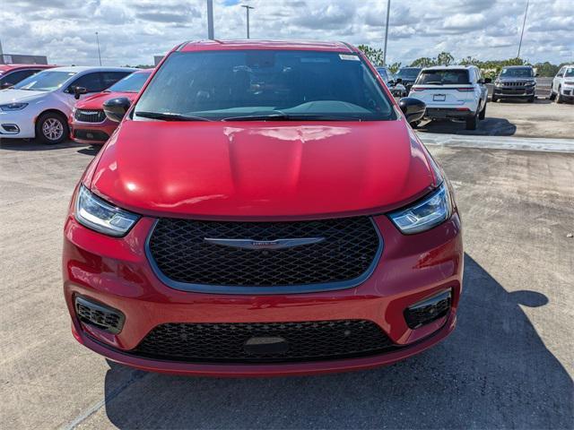 new 2026 Chrysler Pacifica car, priced at $41,560