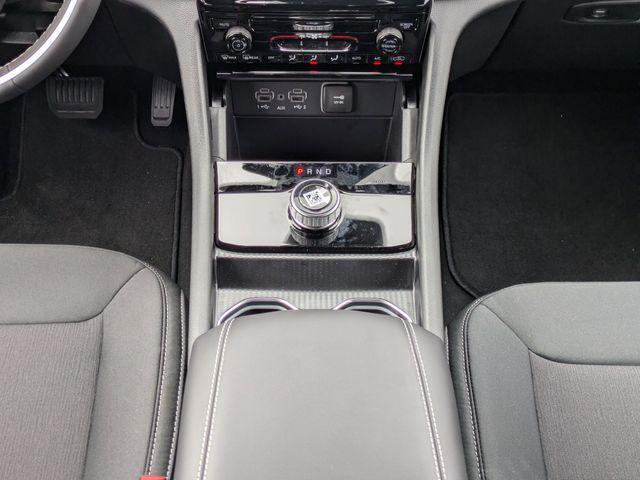 new 2025 Jeep Grand Cherokee car, priced at $32,885