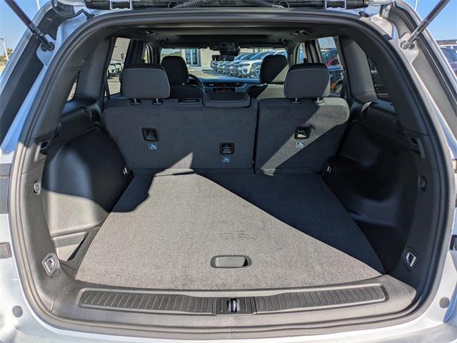 new 2025 Jeep Grand Cherokee car, priced at $36,080