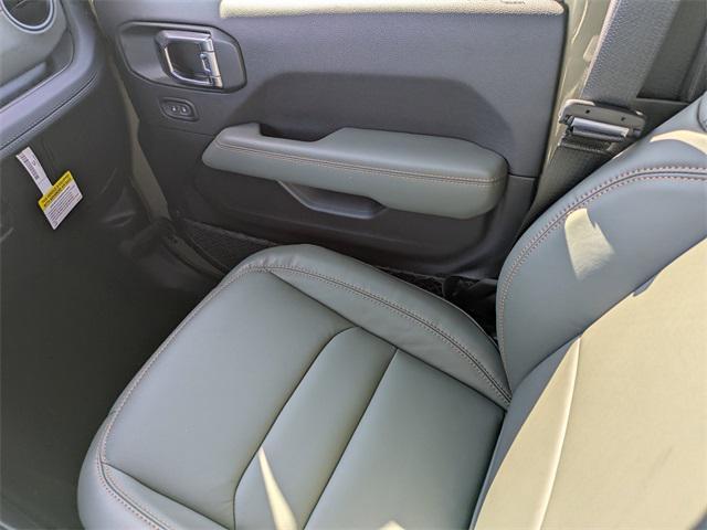 new 2026 Jeep Gladiator car, priced at $61,730