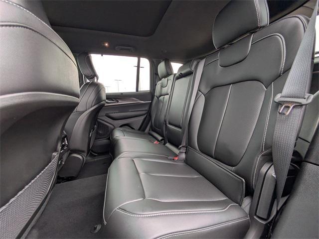 new 2025 Jeep Grand Cherokee car, priced at $50,180