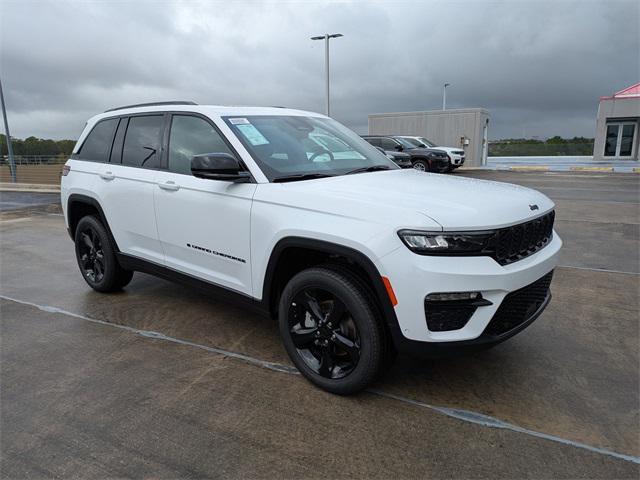 new 2025 Jeep Grand Cherokee car, priced at $50,180