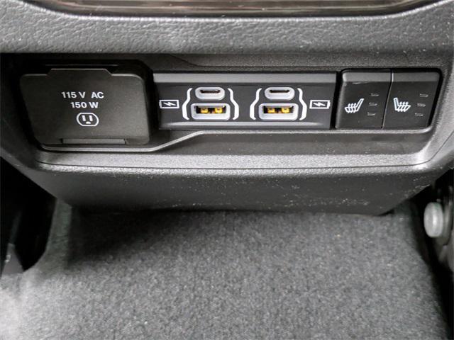 new 2025 Jeep Grand Cherokee car, priced at $50,180