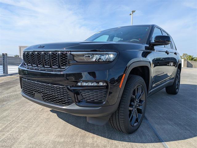 new 2025 Jeep Grand Cherokee car, priced at $48,982