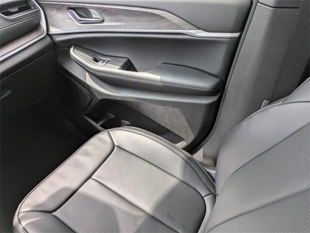 new 2025 Jeep Grand Cherokee car, priced at $50,055