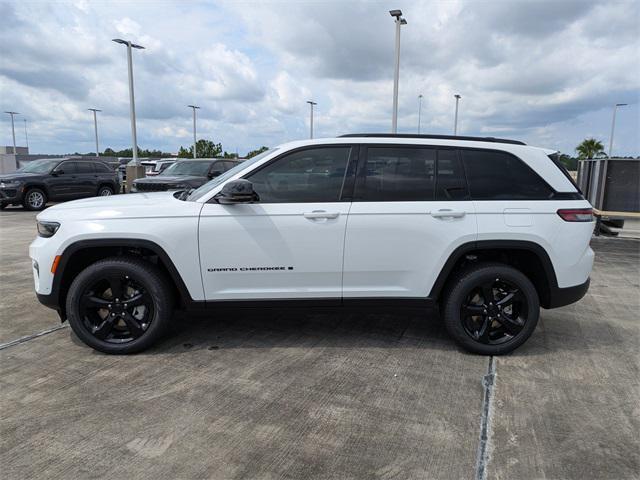 new 2025 Jeep Grand Cherokee car, priced at $50,055