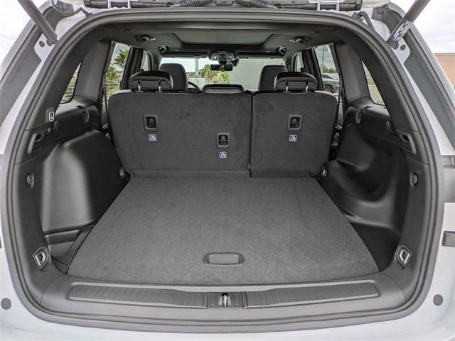 new 2025 Jeep Grand Cherokee car, priced at $50,055