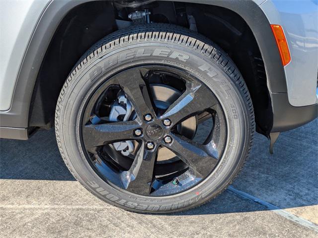 new 2025 Jeep Grand Cherokee car, priced at $43,066