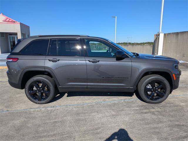 new 2025 Jeep Grand Cherokee car, priced at $42,066