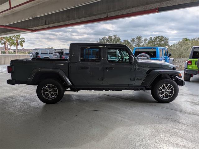 new 2026 Jeep Gladiator car, priced at $49,275