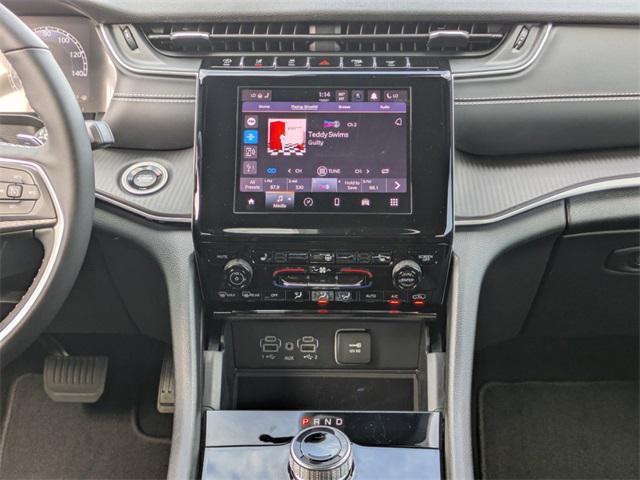 new 2025 Jeep Grand Cherokee L car, priced at $37,856