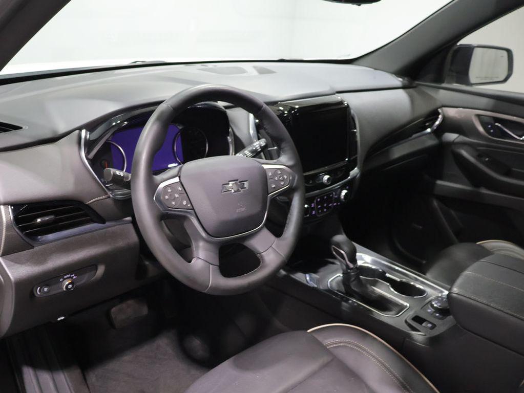used 2023 Chevrolet Traverse car, priced at $35,947