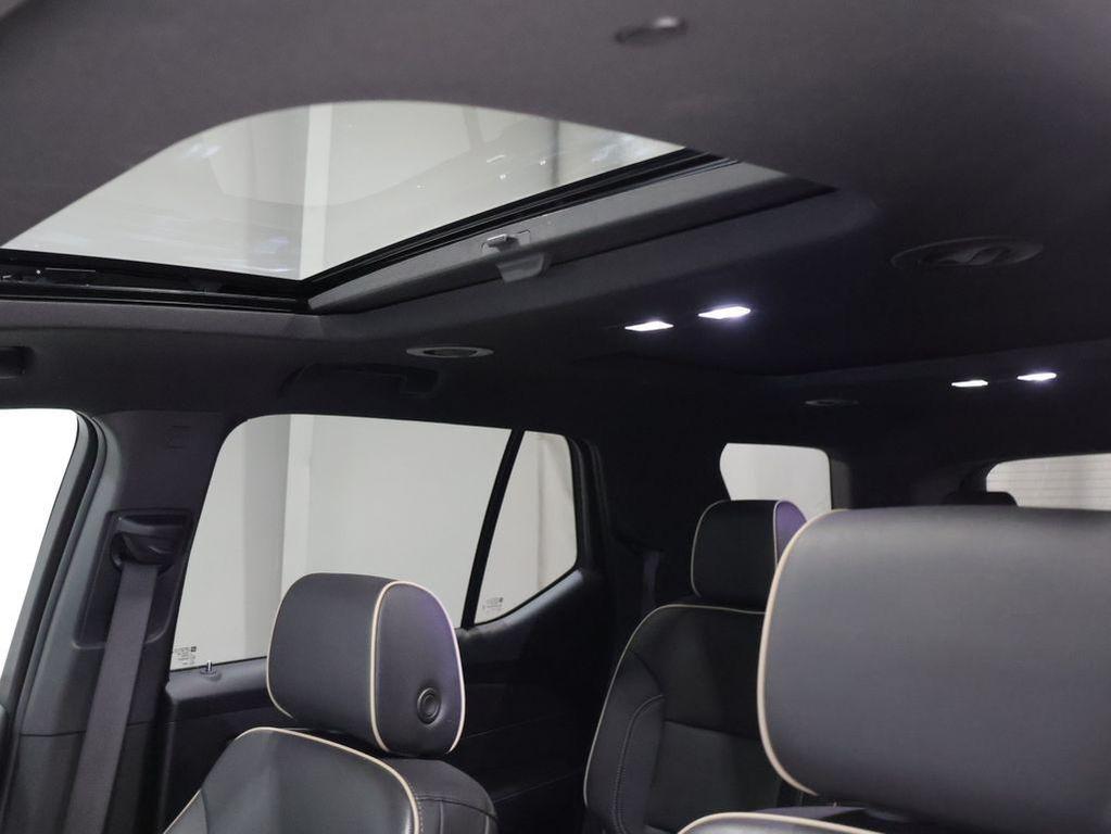 used 2023 Chevrolet Traverse car, priced at $35,947