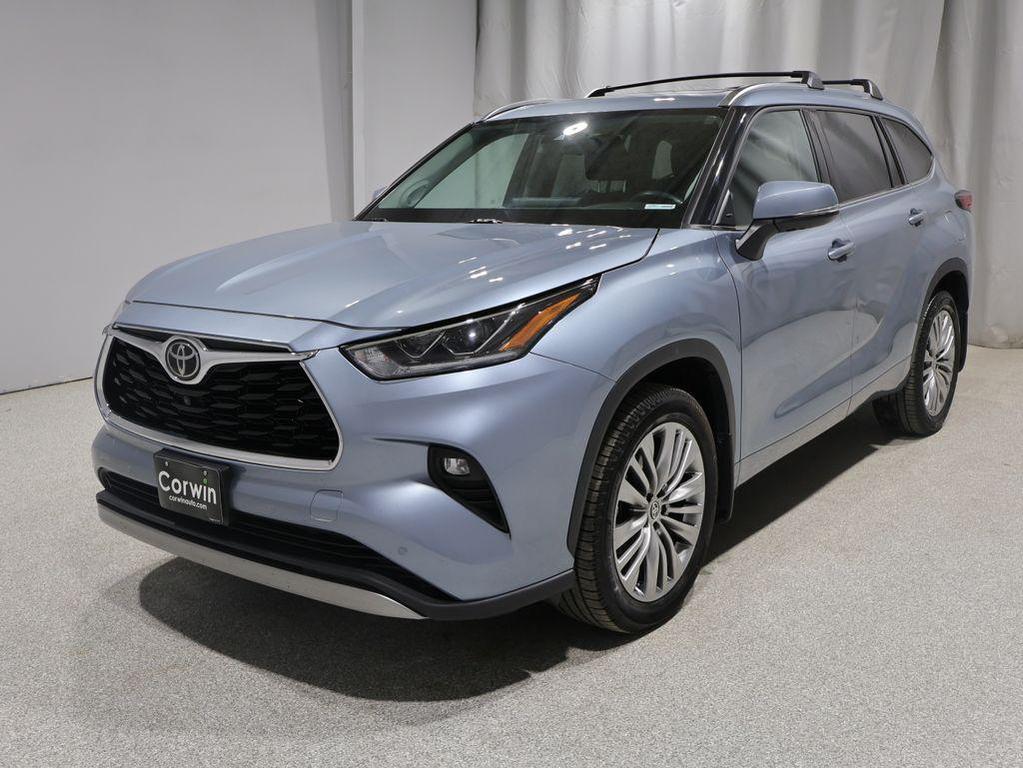 used 2020 Toyota Highlander car, priced at $34,564