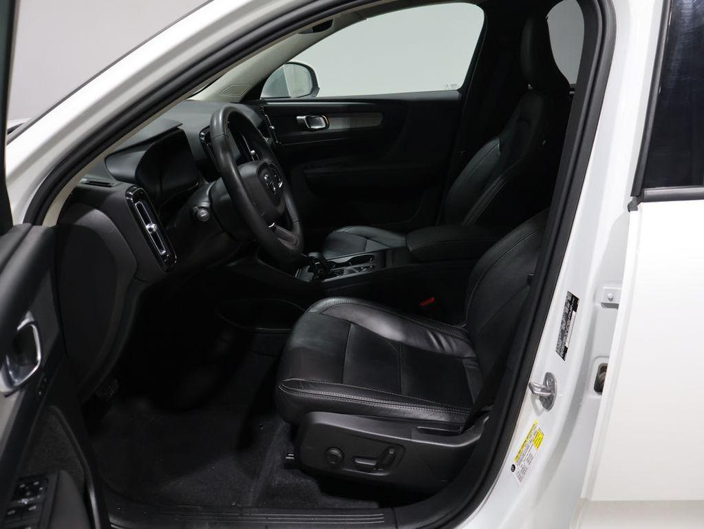 used 2023 Volvo XC40 car, priced at $21,736