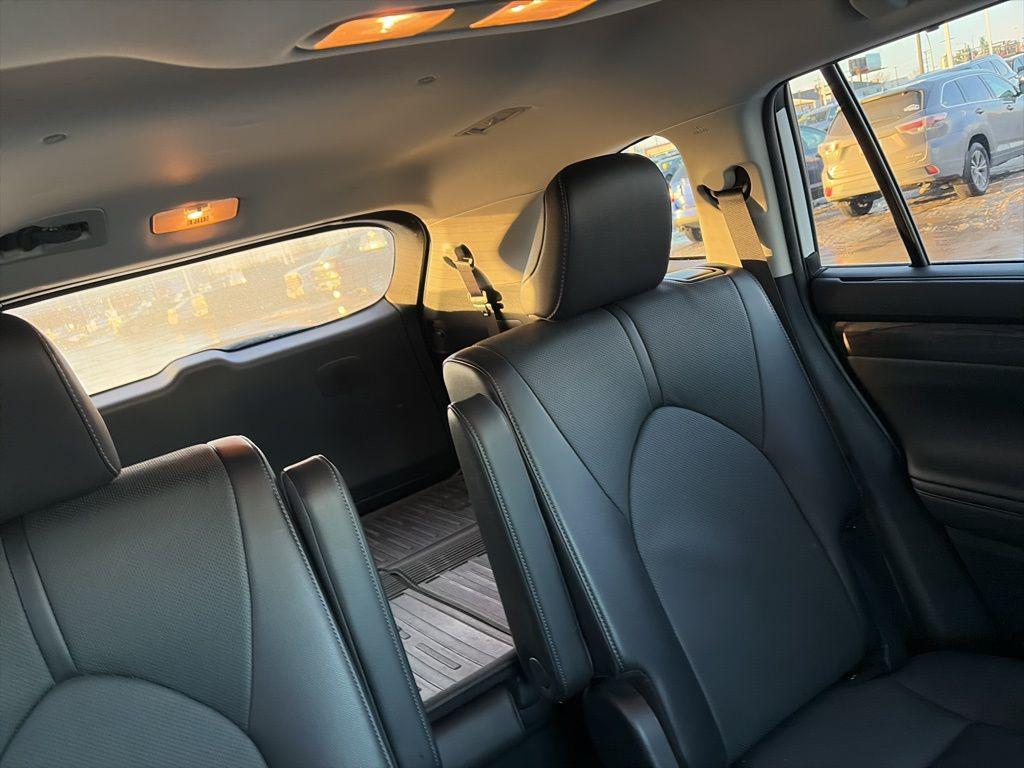 used 2024 Toyota Highlander car, priced at $41,640