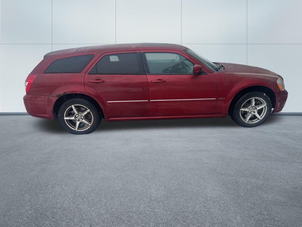 used 2006 Dodge Magnum car, priced at $5,000