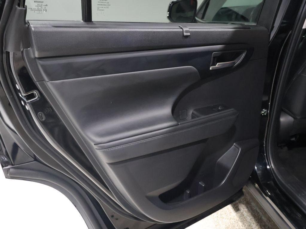 used 2024 Toyota Highlander car, priced at $35,998