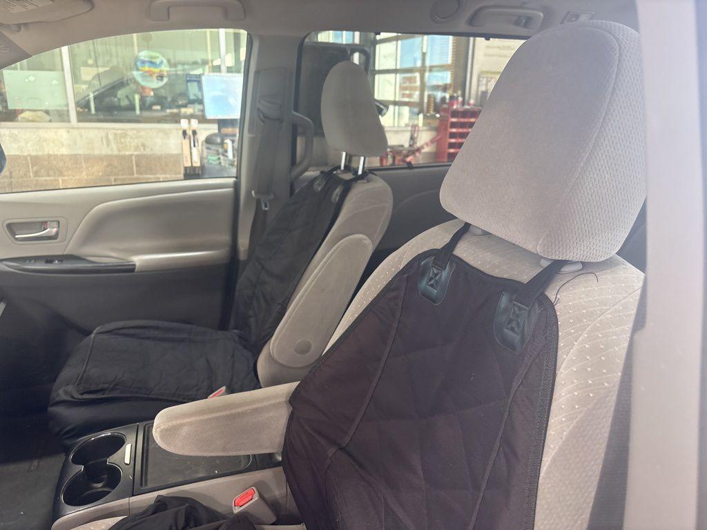 used 2018 Toyota Sienna car