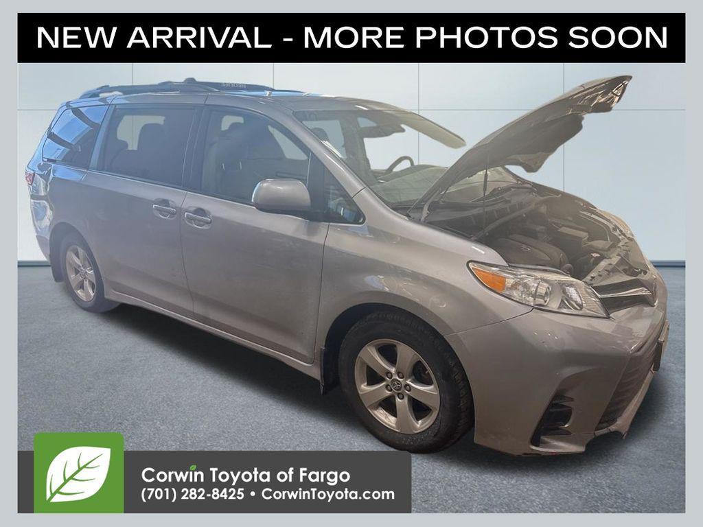 used 2018 Toyota Sienna car