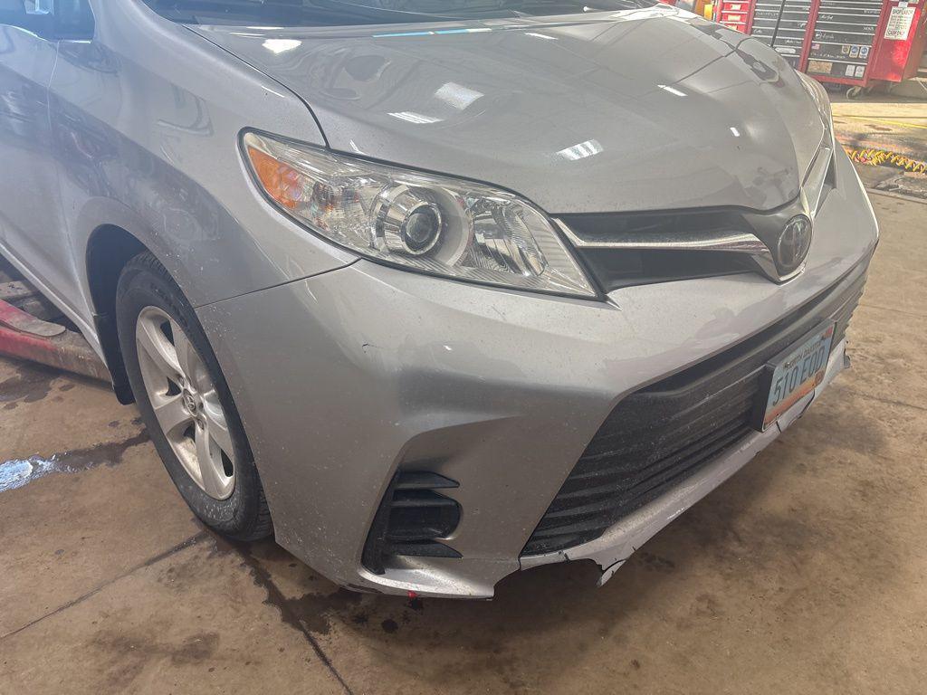 used 2018 Toyota Sienna car