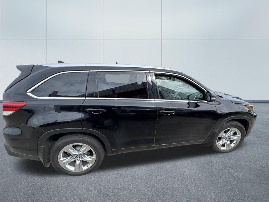 used 2017 Toyota Highlander car, priced at $23,026