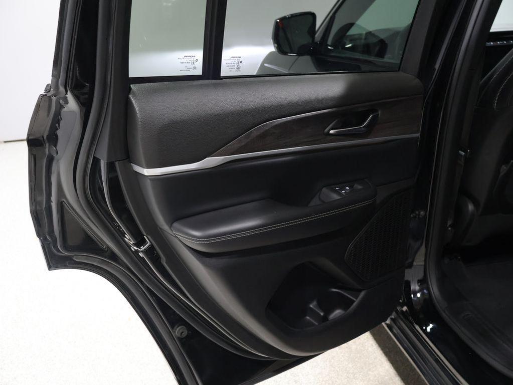 used 2024 Jeep Grand Cherokee car, priced at $30,654