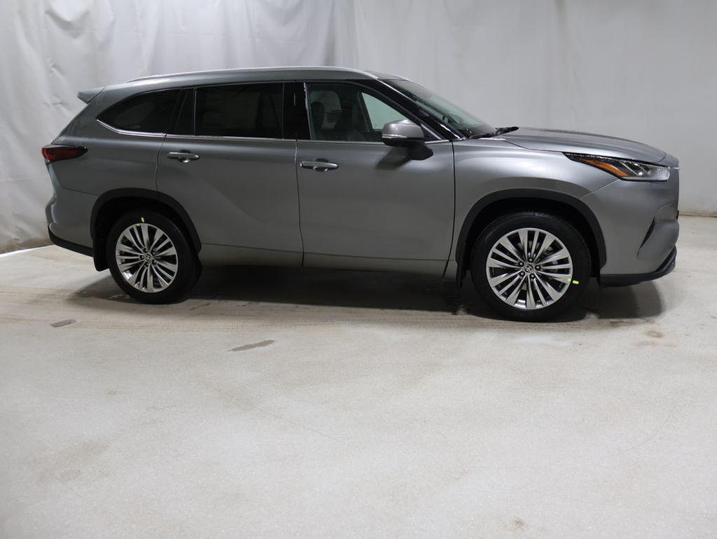 new 2026 Toyota Highlander car, priced at $55,283