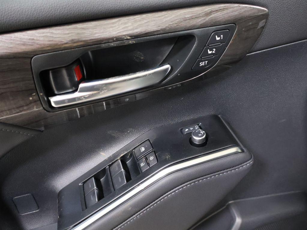 new 2026 Toyota Highlander car, priced at $55,283