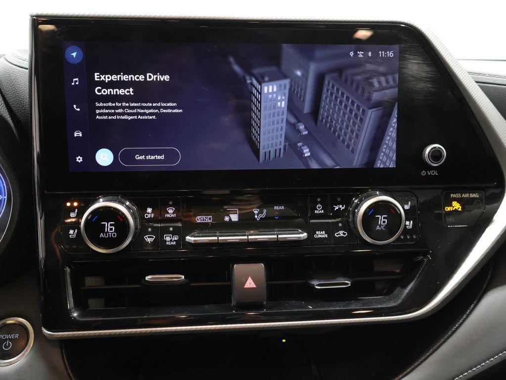 used 2025 Toyota Highlander Hybrid car, priced at $53,400