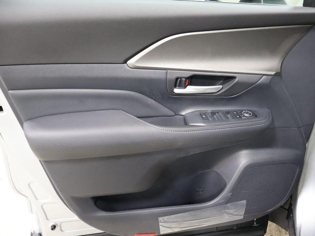 new 2026 Toyota Grand Highlander Hybrid car, priced at $50,453