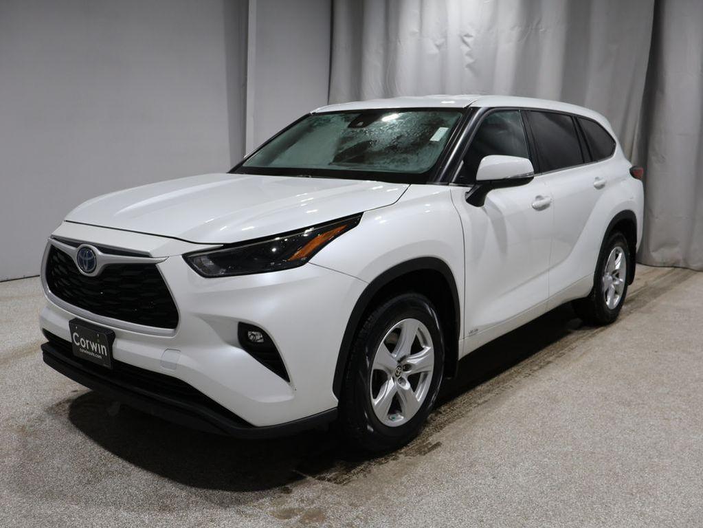 used 2022 Toyota Highlander Hybrid car, priced at $27,902