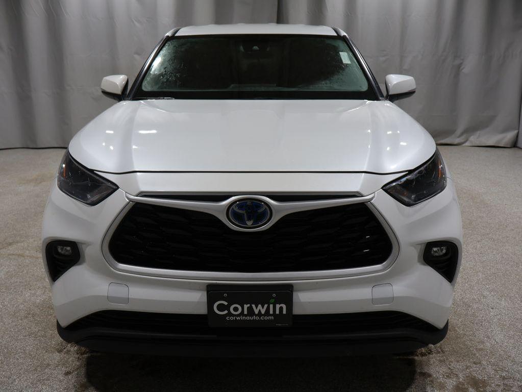 used 2022 Toyota Highlander Hybrid car, priced at $27,902