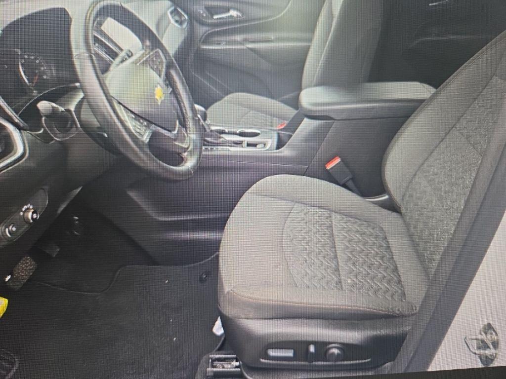 used 2023 Chevrolet Equinox car, priced at $19,895