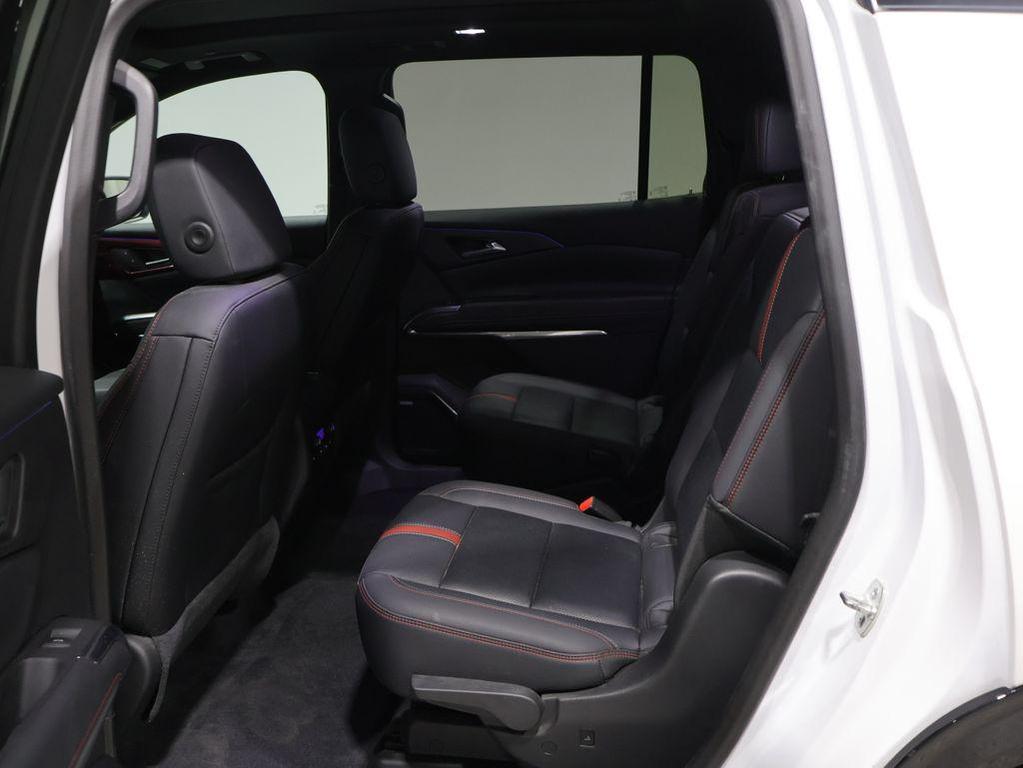 used 2024 Chevrolet Traverse car, priced at $47,952