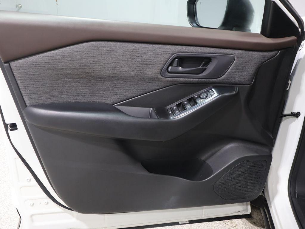 used 2023 Nissan Rogue car, priced at $18,284