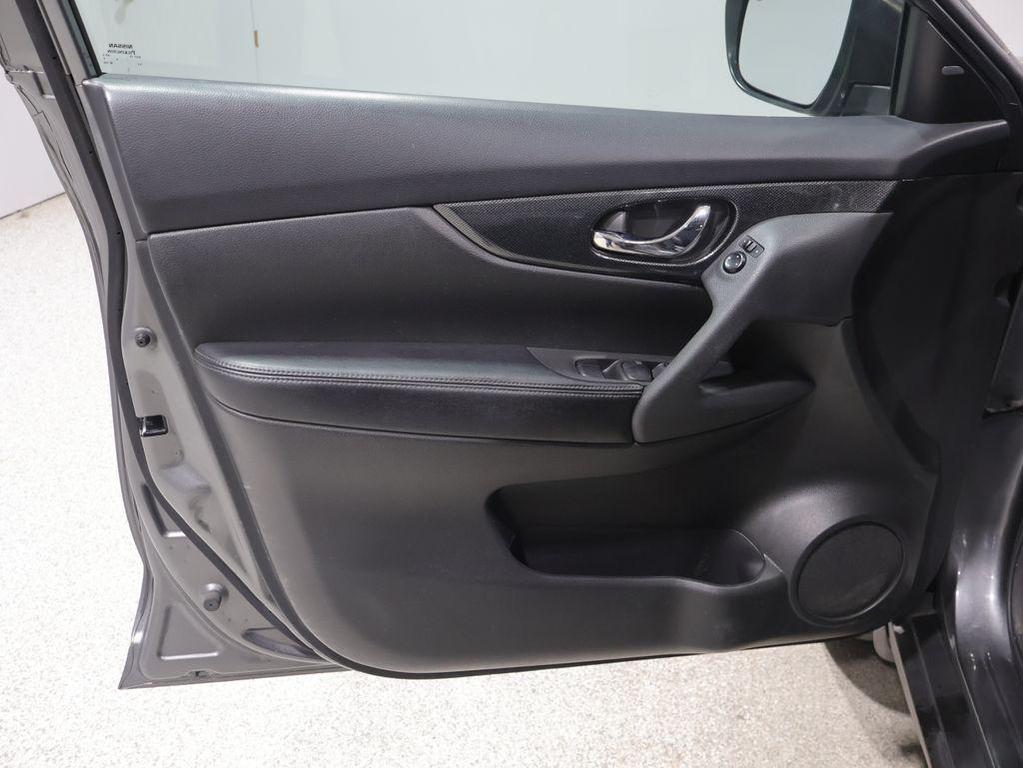 used 2016 Nissan Rogue car, priced at $12,512