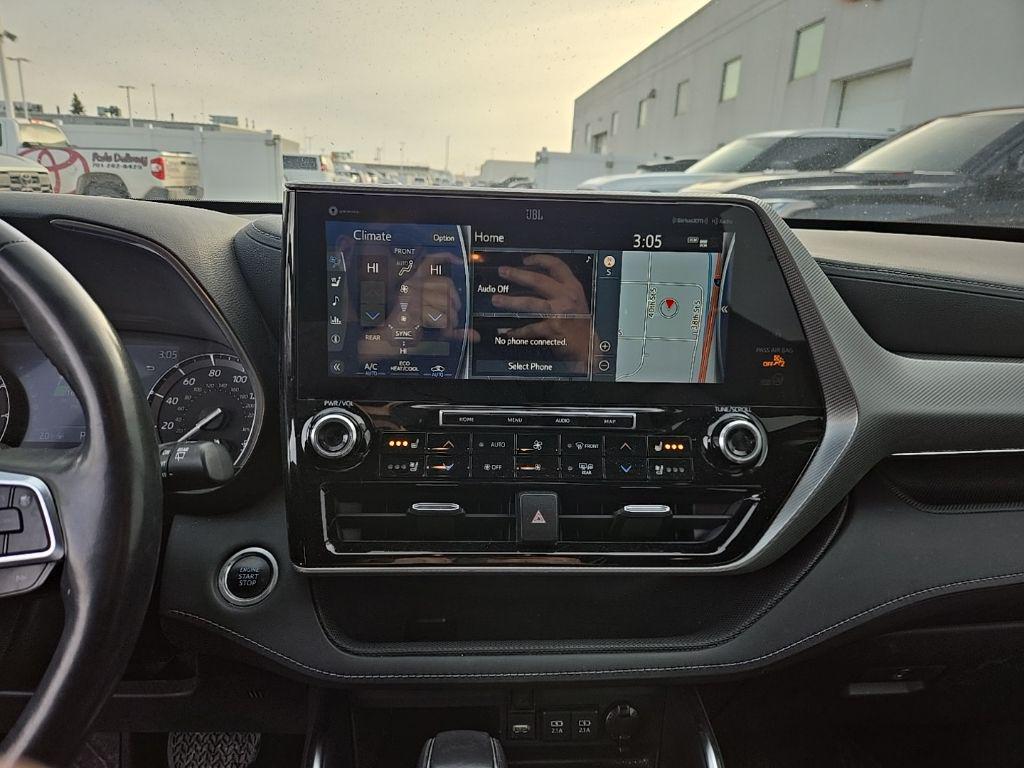 used 2020 Toyota Highlander car, priced at $34,941