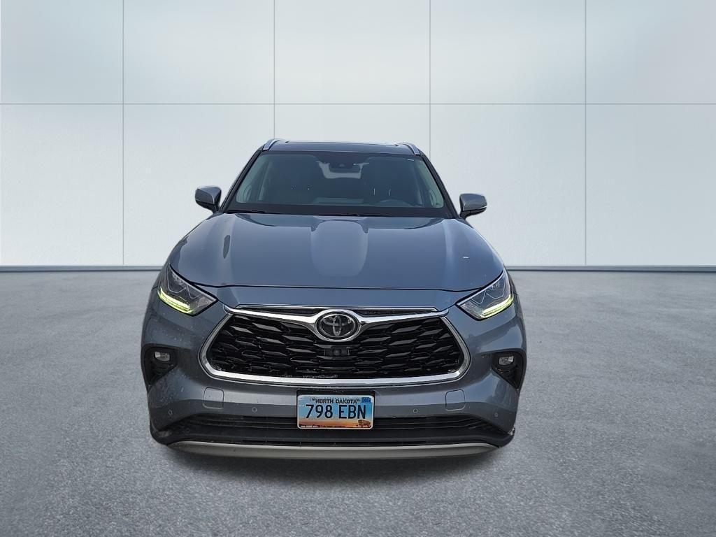 used 2020 Toyota Highlander car, priced at $34,941
