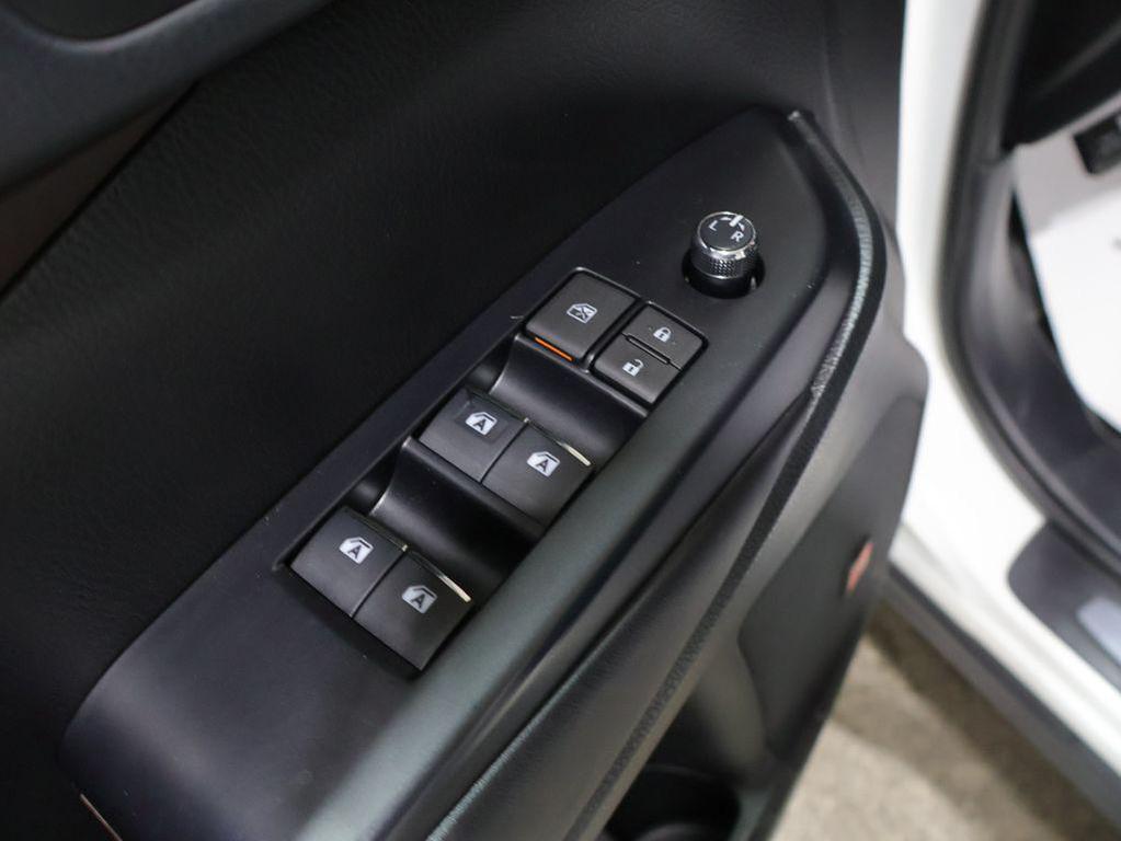 used 2019 Toyota Highlander car, priced at $27,727