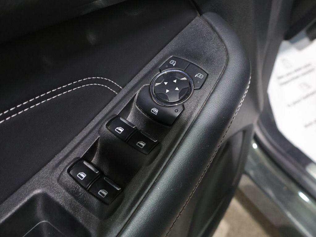 used 2024 Ford Edge car, priced at $26,252