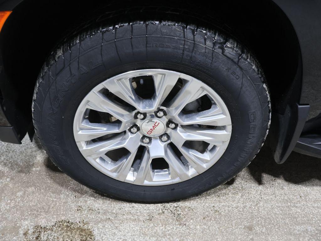 used 2024 GMC Yukon car, priced at $69,873