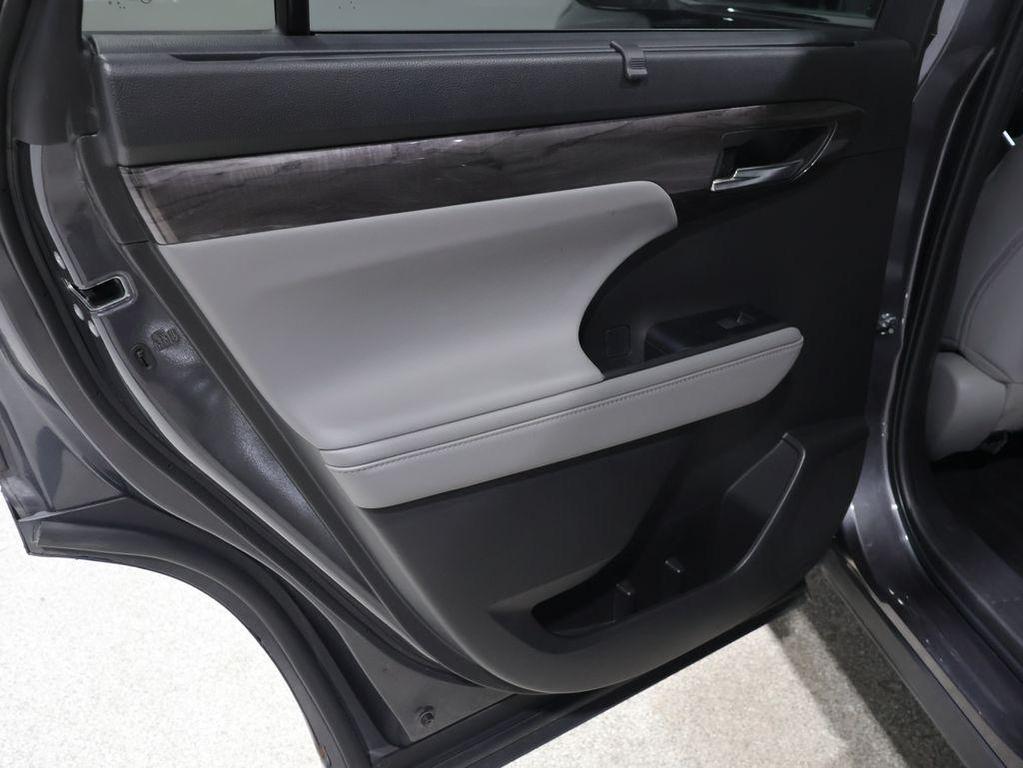 used 2022 Toyota Highlander car, priced at $32,866