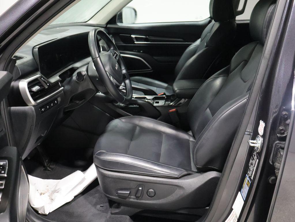 used 2025 Kia Telluride car, priced at $35,500