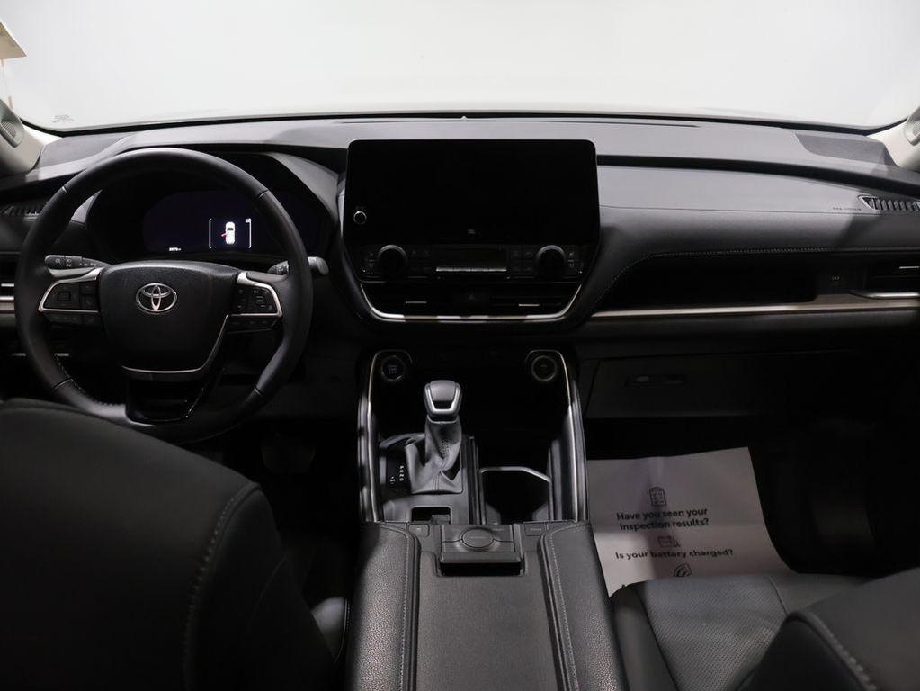used 2025 Toyota Grand Highlander car, priced at $44,900